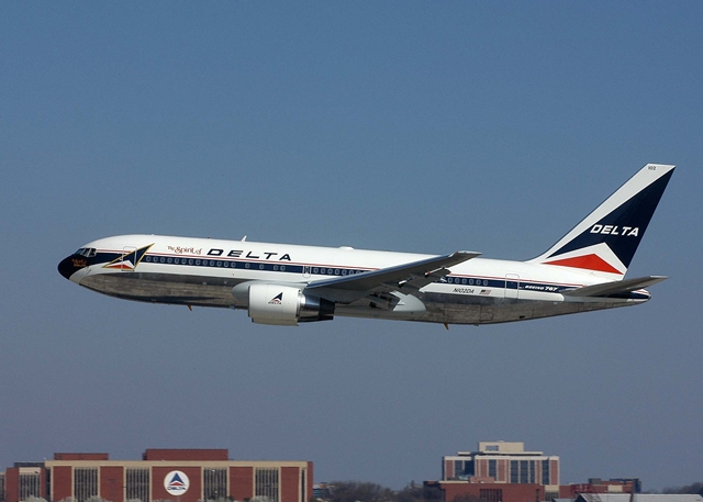 b767_spirit_farewell_tour_ATL_flyby_2006 b767_spirit_farewell_tour_ATL_flyby_2006
