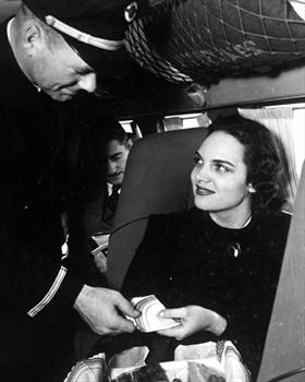 Delta&#39;s first meal service, Lockheed 10 Electra, 1936